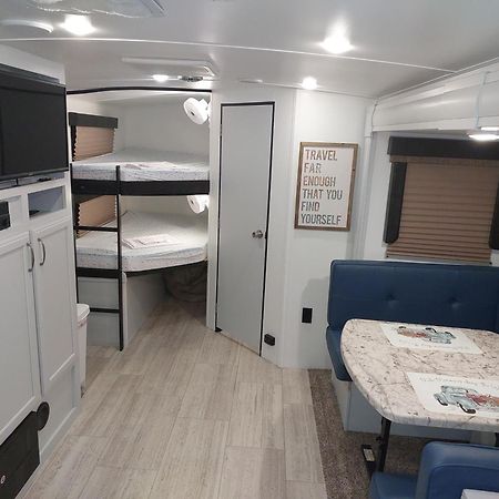 The Torres' Camper Experience! Tampa Exterior foto