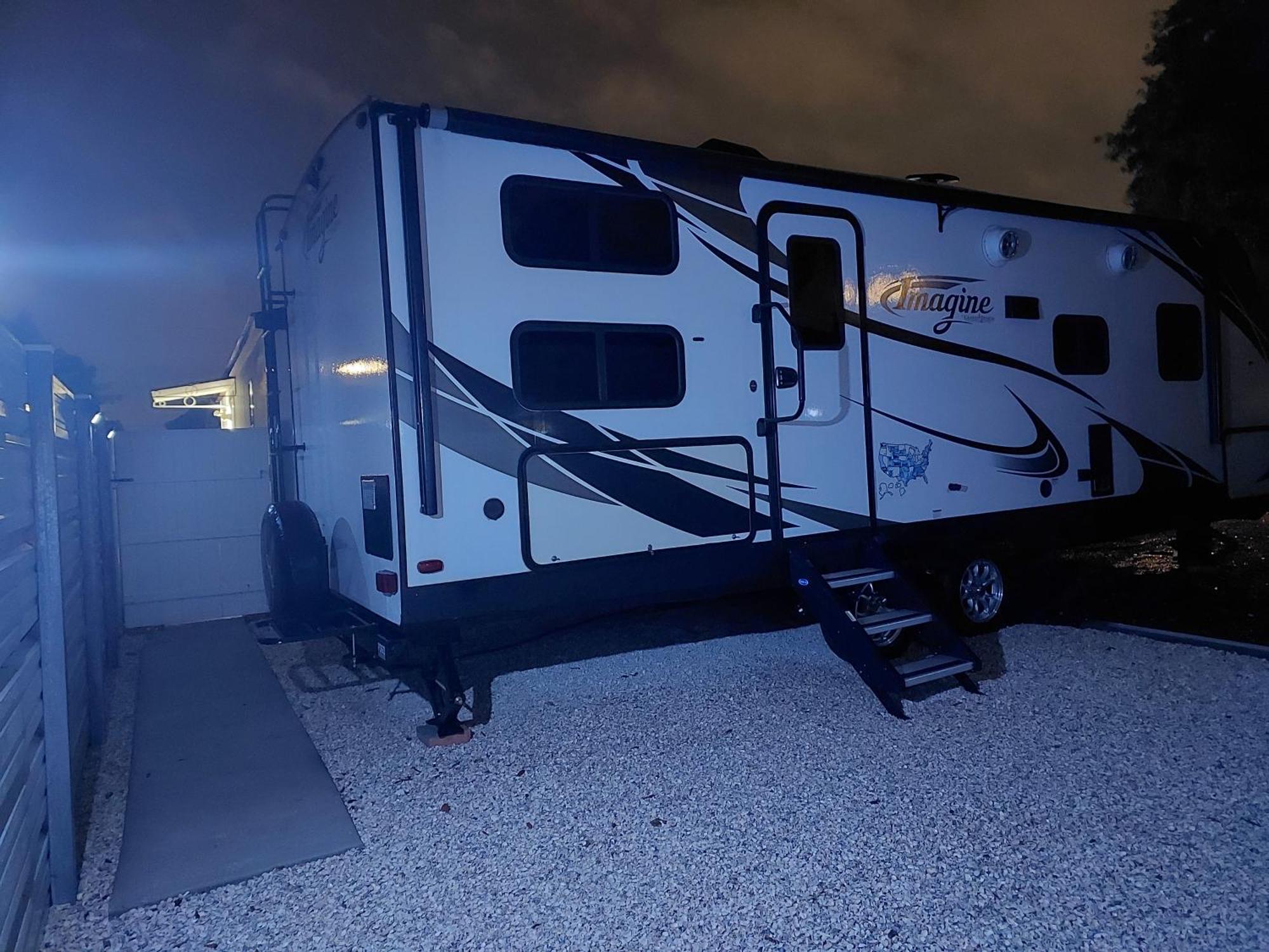 The Torres' Camper Experience! Tampa Exterior foto